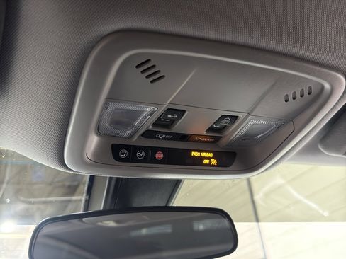 Used 2021 Chevrolet Malibu LT image 32