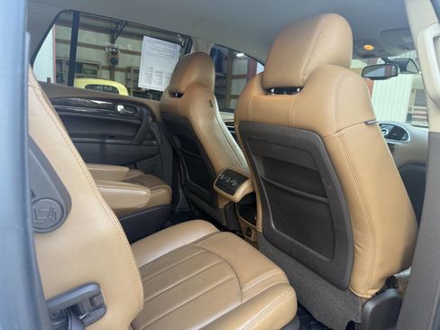 Used 2017 Buick Enclave Leather FWD image 28