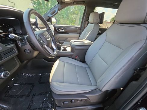 Certified 2023 GMC Yukon XL SLT w/ SLT Premium Package AWD/4WD image 20