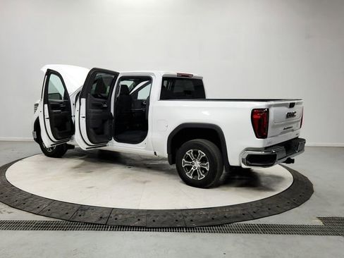 Used 2024 GMC Sierra 1500 SLT image 13