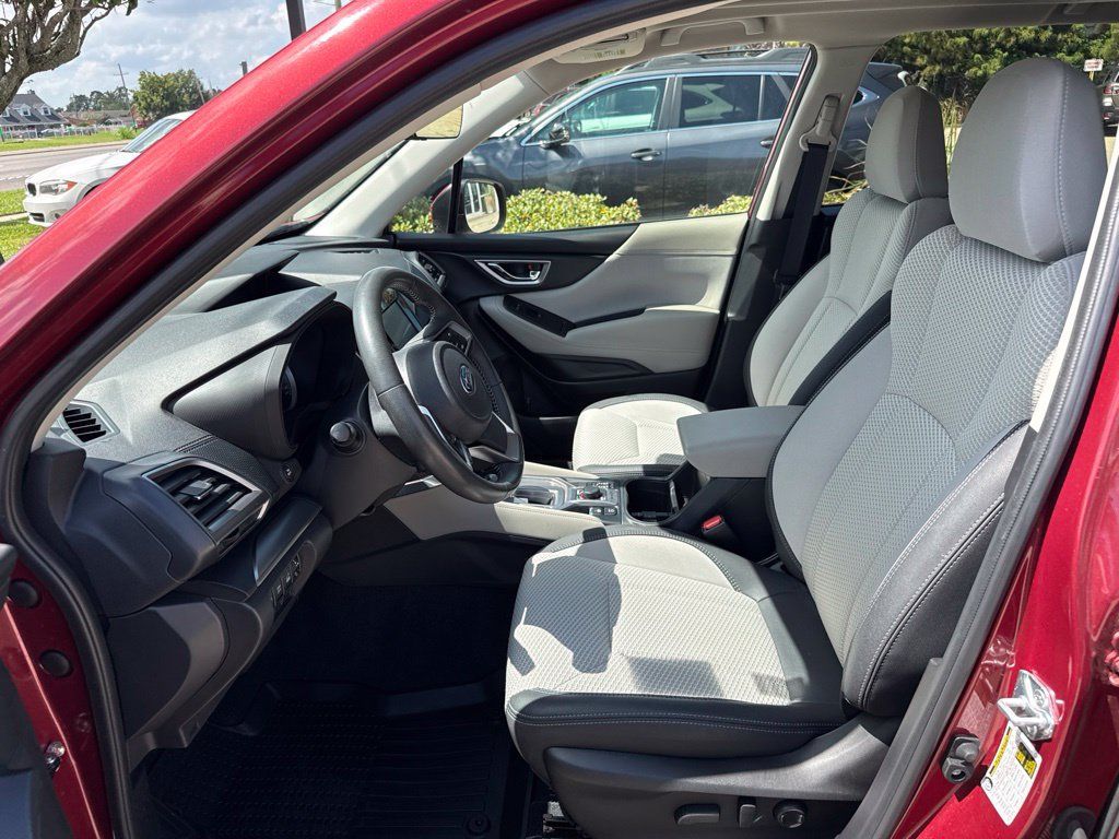 Used 2024 Subaru Forester Premium AWD/4WD image 9