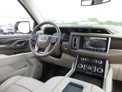 Certified 2023 GMC Yukon Denali AWD/4WD image 30