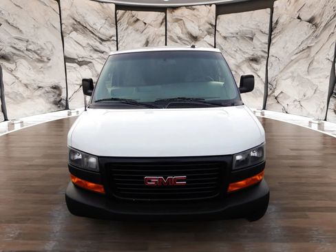 Used 2019 GMC Savana 2500 image 3