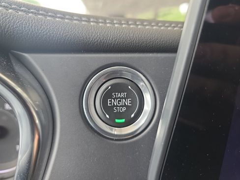 Used 2025 Chevrolet Blazer LT FWD image 17