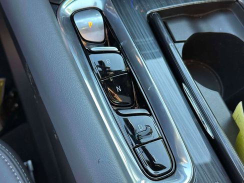 Used 2024 Buick Enclave Essence w/ Experience Buick Package image 27