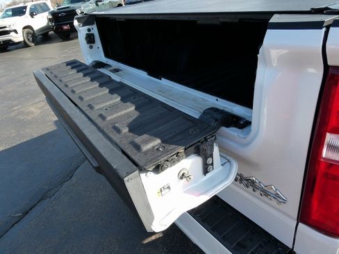 Certified 2022 Chevrolet Silverado 1500 High Country image 18