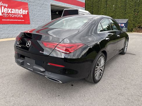 Used 2022 Mercedes-Benz CLA 250 4MATIC image 3
