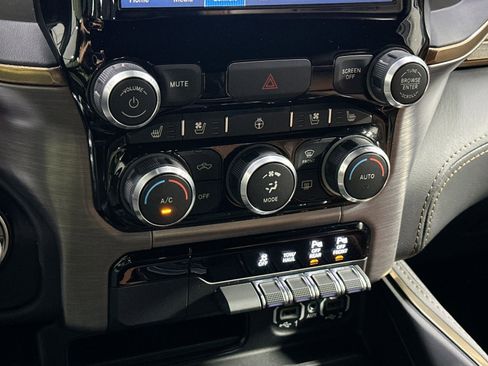 Used 2022 RAM 1500 Limited w/ Bed Utility Group image 28