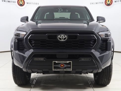 Used 2025 Toyota Tacoma TRD Off-Road image 49