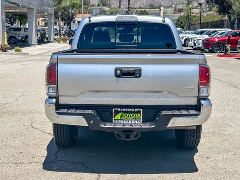 Used 2022 Toyota Tacoma TRD Off-Road RWD image 7