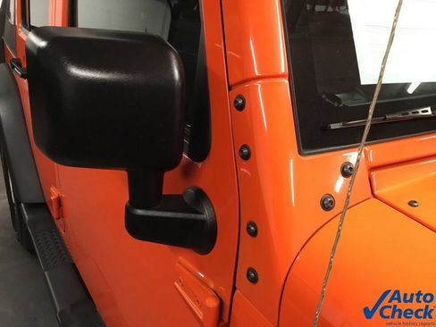 Used 2015 Jeep Wrangler Unlimited Sport w/ Quick Order Package 24S AWD/4WD image 21