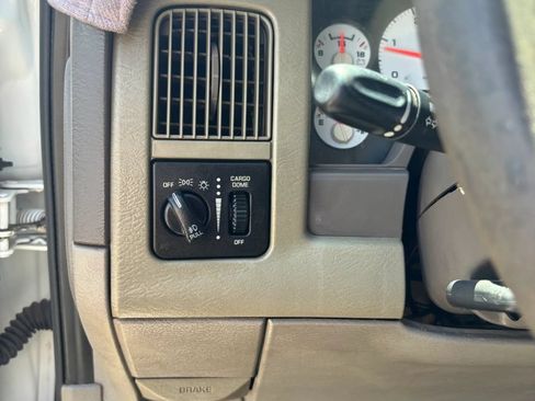 Used 2004 Dodge Ram 2500 Truck SLT w/ Sport Appearance Group AWD/4WD image 11