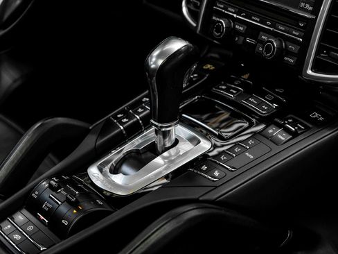 Used 2016 Porsche Cayenne GTS image 25