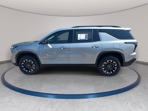 Used 2025 Chevrolet Traverse Z71 w/ Enhanced Driving Package AWD/4WD image 8