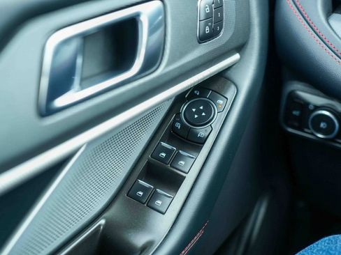 Used 2025 Ford Explorer ST AWD/4WD image 32