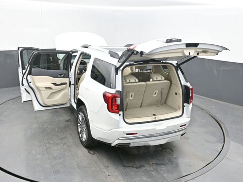 Used 2022 GMC Acadia Denali w/ Denali Technology Package image 45