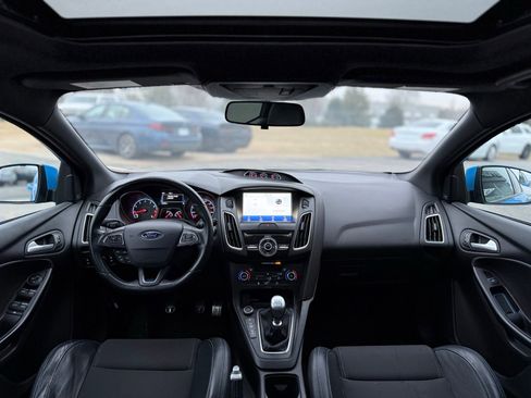 Used 2017 Ford Focus RS image 27