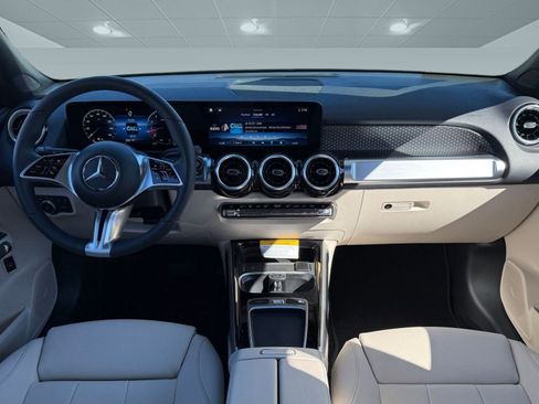 New 2026 Mercedes-Benz GLB 250 image 11