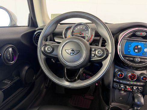 Used 2019 MINI Cooper 2-Door Hardtop image 31