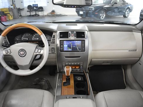 Used 2005 Cadillac XLR image 11