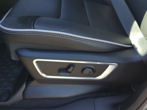 New 2026 RAM 1500 Laramie w/ Night Edition image 14