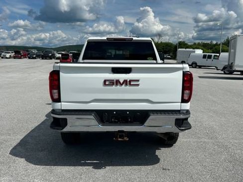 Certified 2022 GMC Sierra 2500 SLE w/ SLE Convenience Package AWD/4WD image 4