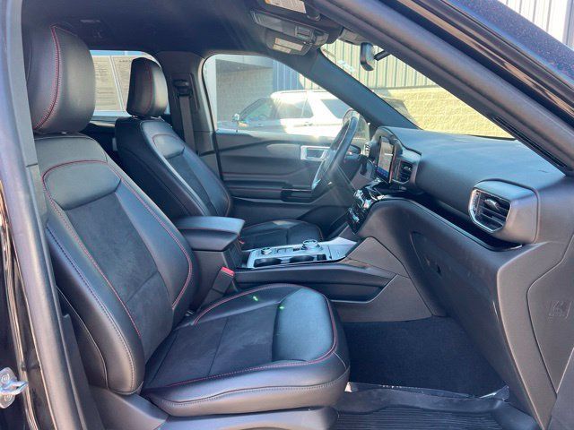Used 2023 Ford Explorer ST-Line AWD/4WD image 12