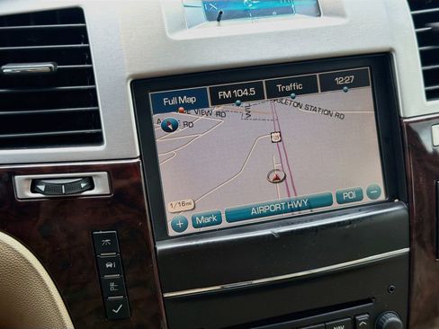 Used 2011 Cadillac Escalade ESV Premium RWD image 14