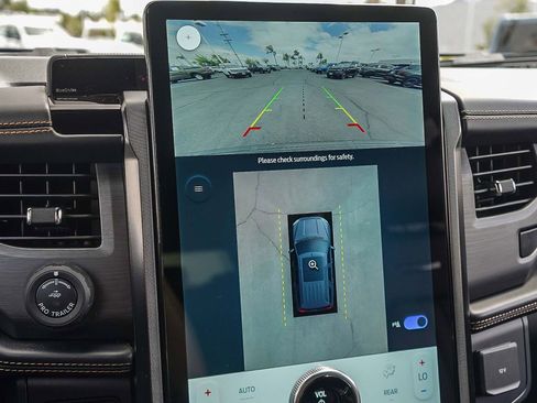 Certified 2023 Ford Expedition Max Platinum image 26