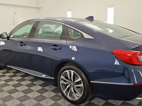 Used 2020 Honda Accord EX image 2