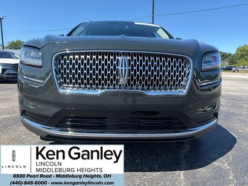 Used 2023 Lincoln Nautilus Reserve AWD/4WD image 5