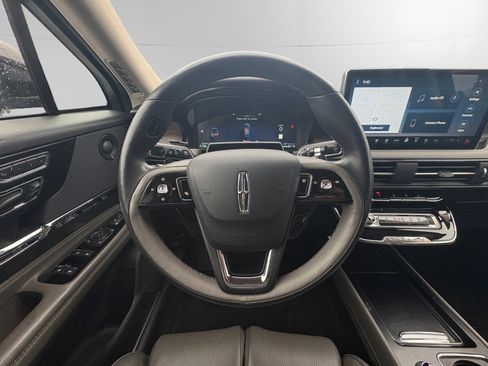 Certified 2024 Lincoln Corsair Reserve w/ Equipment Group 202A image 12