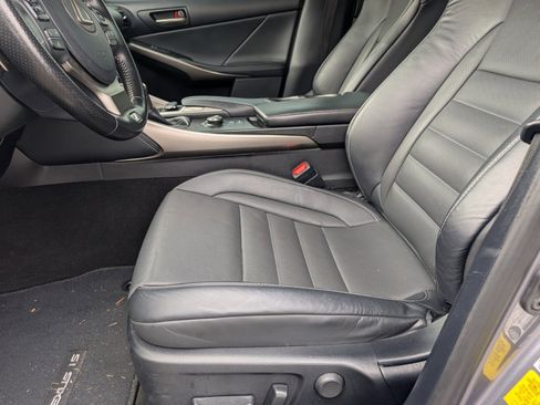 Used 2020 Lexus IS 300 F Sport image 8