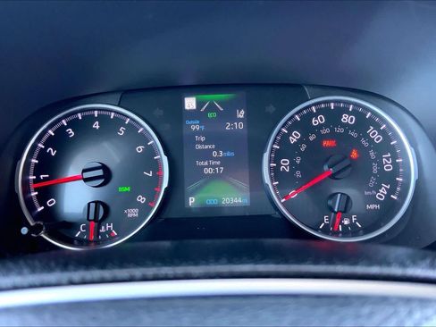 Used 2022 Toyota RAV4 XLE Premium FWD image 25