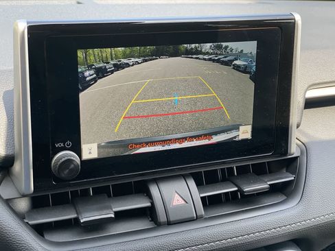 Used 2025 Toyota RAV4 LE AWD/4WD image 57
