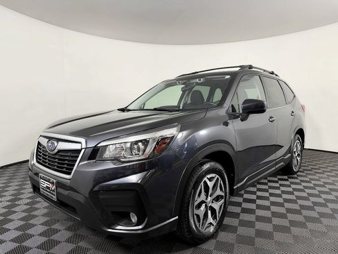 Used 2019 Subaru Forester Premium AWD/4WD image 2