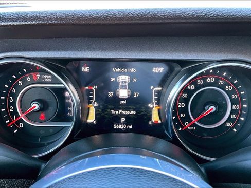 Used 2021 Jeep Gladiator Mojave image 12
