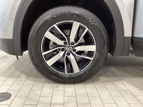Used 2023 Volkswagen Atlas SE AWD/4WD image 22