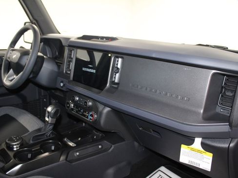 New 2025 Ford Bronco 4-Door image 26