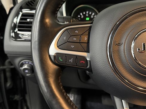 Used 2020 Jeep Compass Latitude image 26