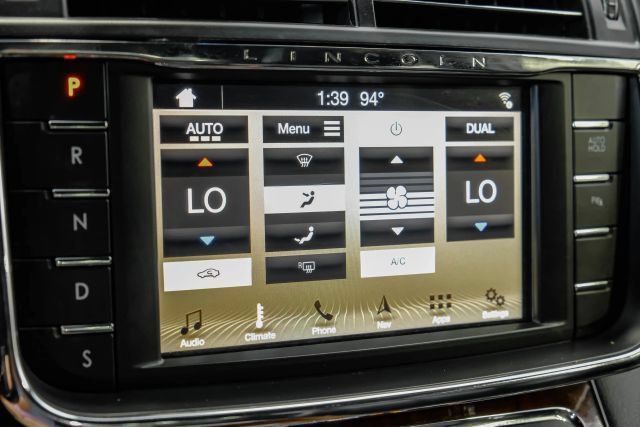 Used 2019 Lincoln Continental Select FWD image 36