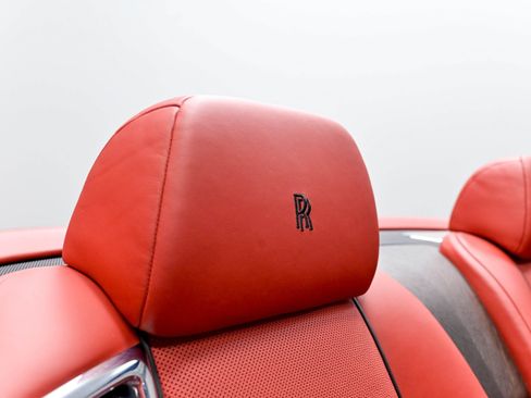 Used 2017 Rolls-Royce Dawn RWD image 33