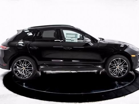 Certified 2025 Porsche Macan Turbo image 8