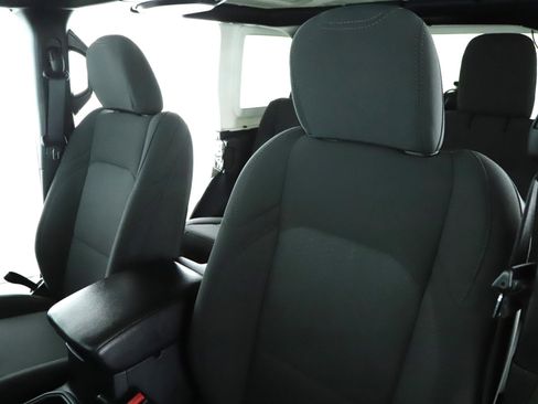 Used 2022 Jeep Wrangler Unlimited Sport image 4