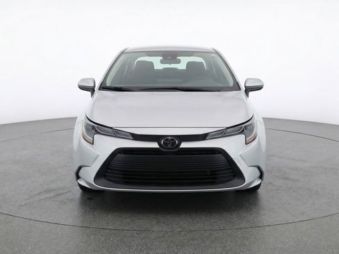 Used 2025 Toyota Corolla LE image 1
