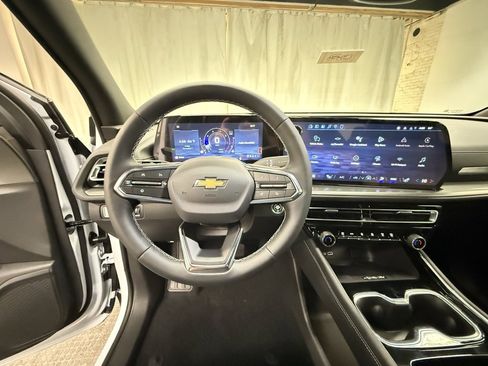 New 2026 Chevrolet Traverse LT w/ LPO, Floor Liner Package image 28