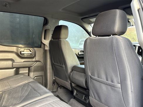 Used 2020 Chevrolet Silverado 1500 LT image 17