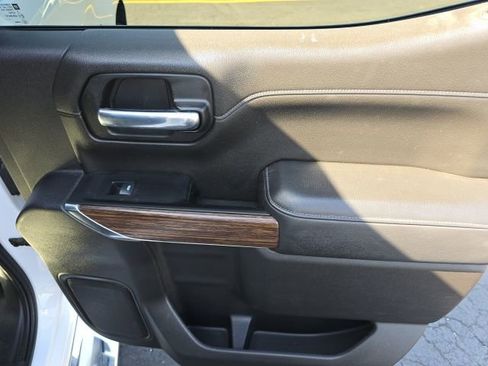 Used 2021 Chevrolet Silverado 1500 High Country w/ Z71 Off-Road Package image 25