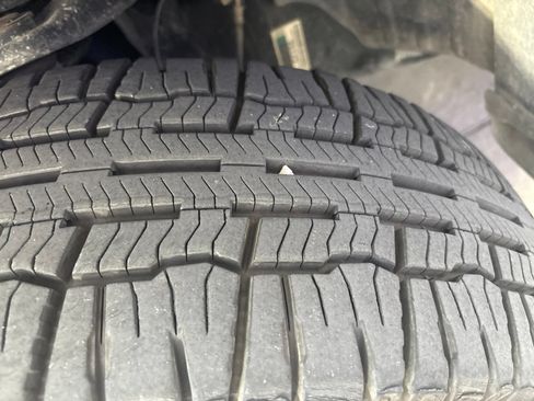 Used 2017 Nissan Titan SV RWD image 5