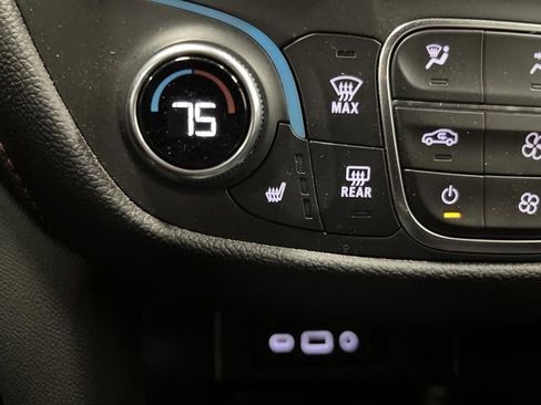 Used 2024 Chevrolet Equinox RS w/ RS Leather Package image 8